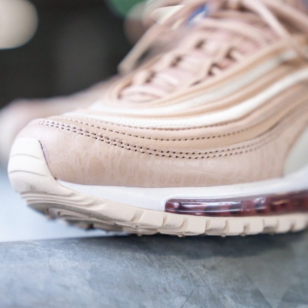 🔥𝐒𝐎𝐋𝐃 𝐎𝐔𝐓🔥 - Picture 8 of 9